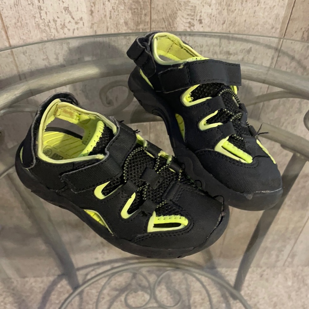 Rugged outback boy’s footwear. Size 9.5
